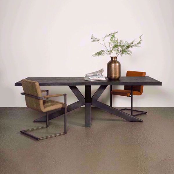 Esstisch Sovana  aus Akazienholz  in verschiedenen Varianten  erhältlich