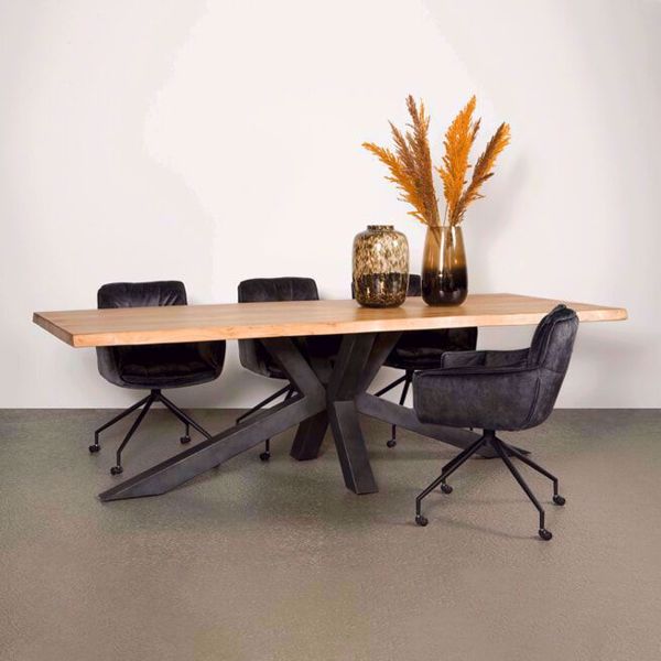 Esstisch Sovana  aus Akazienholz  in verschiedenen Varianten  erhältlich