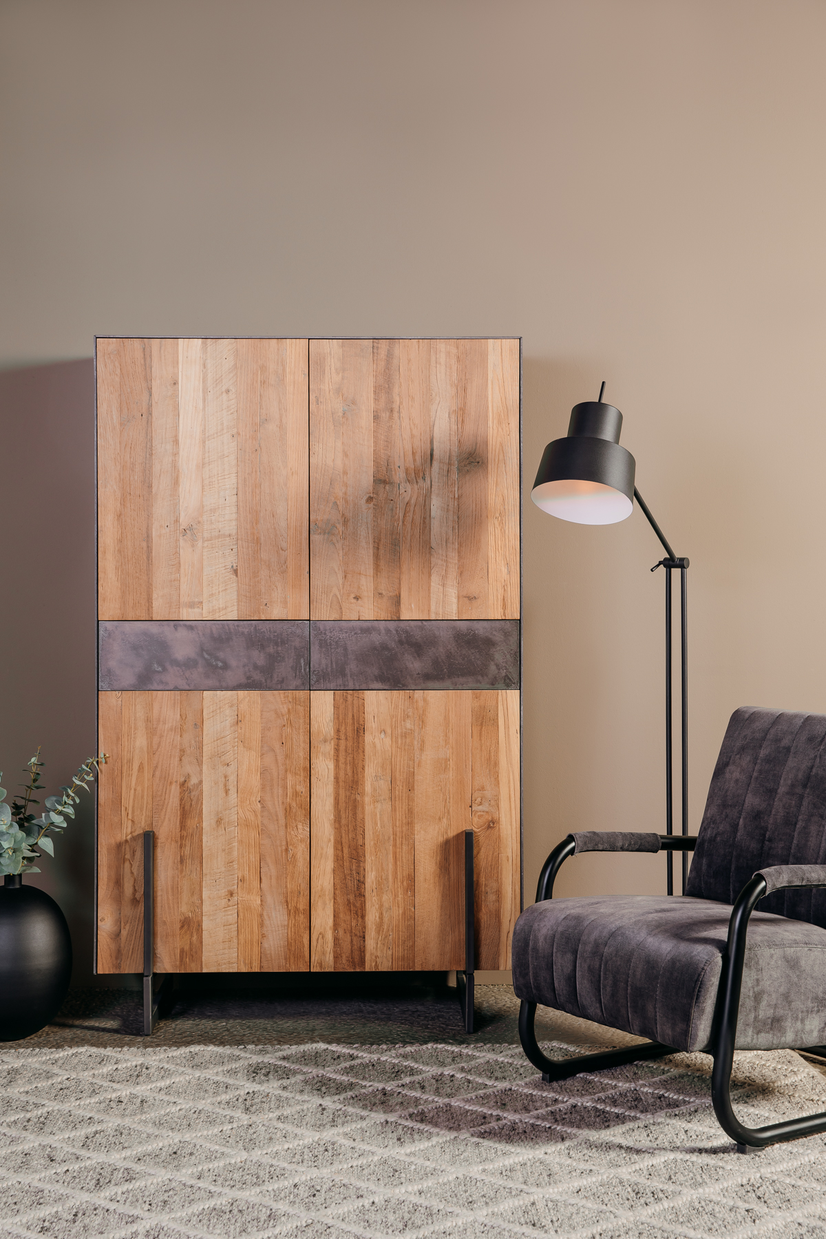 Ora Schrank 112 cm Teakholz - Industriedesign