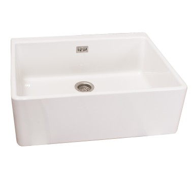 Quadratisches Spülbecken im Landhausstil