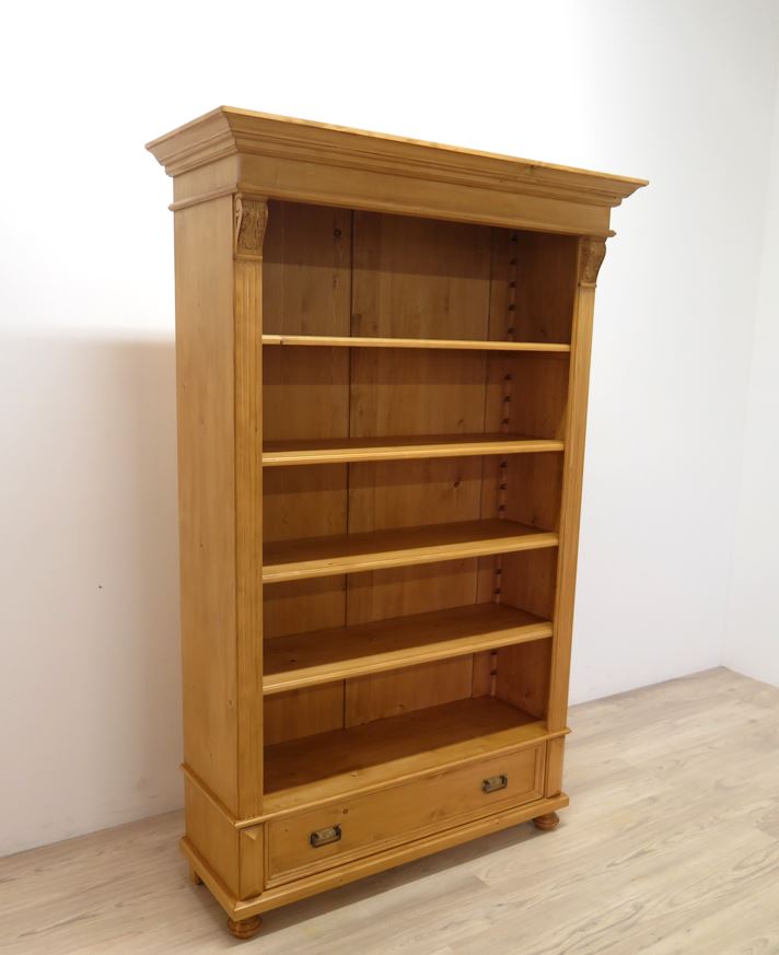 Premium Bücherregal Massivholz – Landhausstil, gewachst, Handarbeit