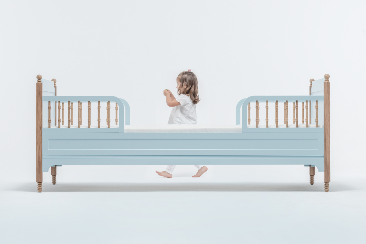 Swallow`s Tail Kinderbett Sofia